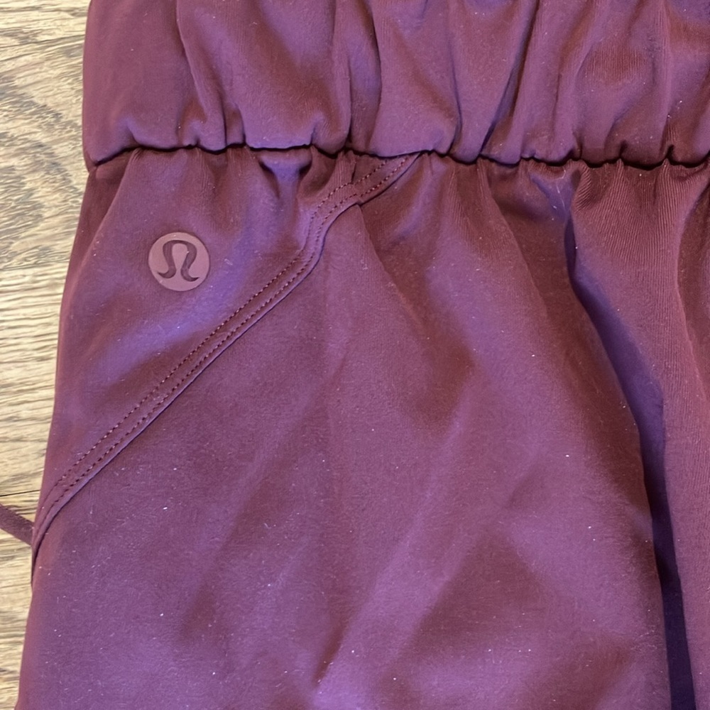 Lululemon Stretch High-Rise Jogger - Picture 3 of 4